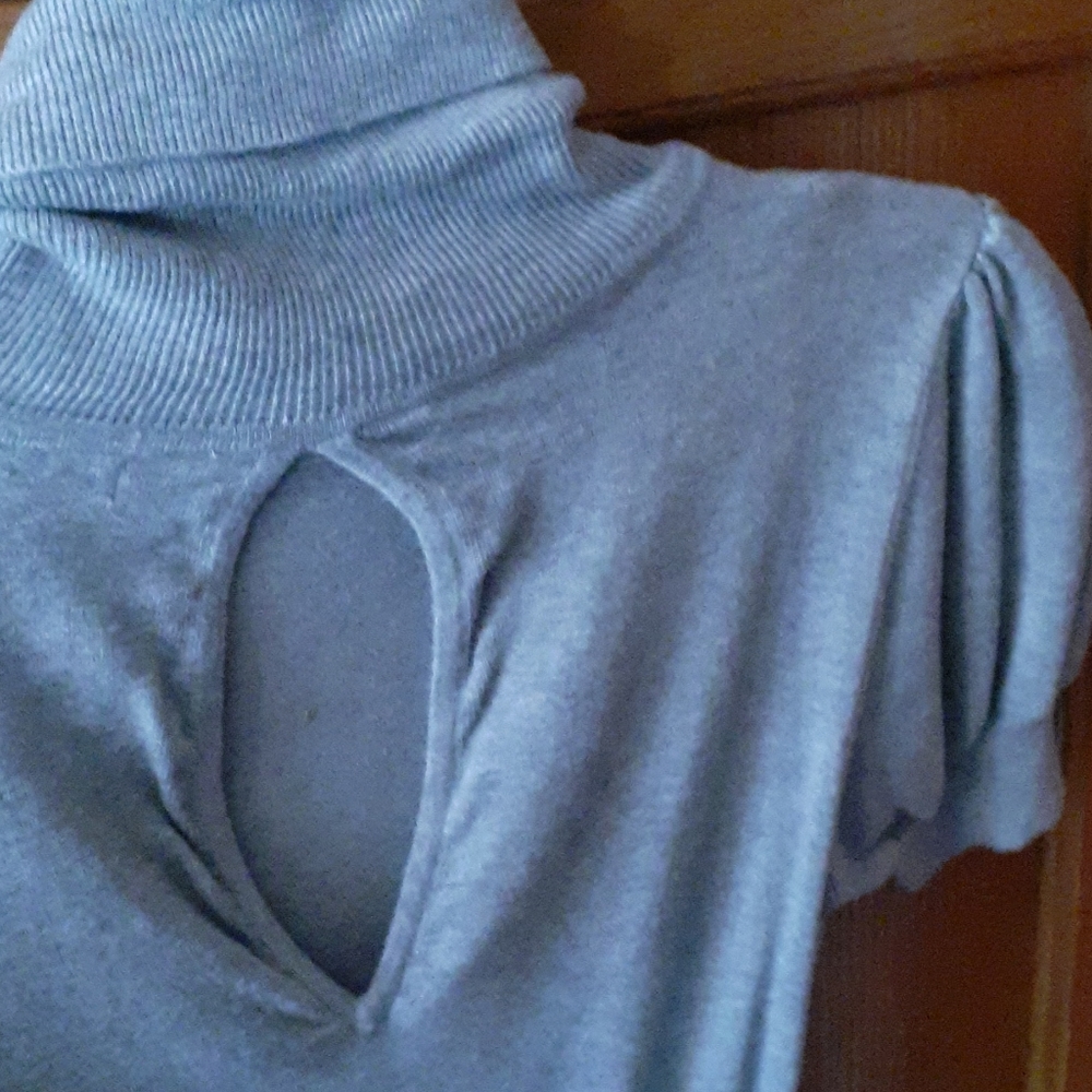 Sweater - Picture 3 of 4